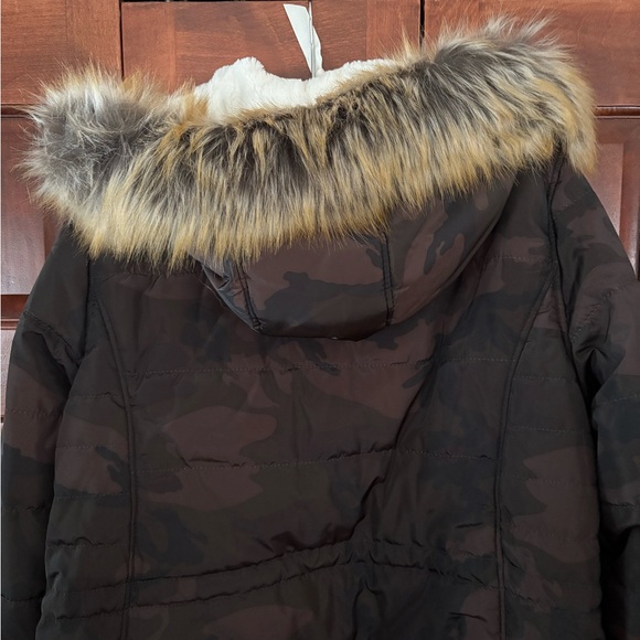 Canada Weather Gear Women's Brown Camouflage Puffer Jacket - Picture 7 of 8